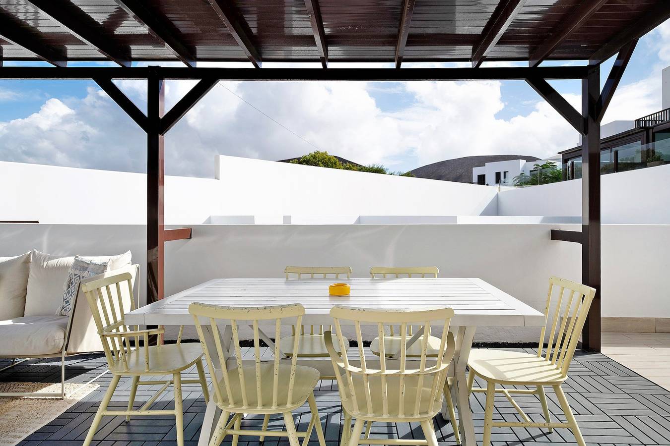 Holiday Home "El Molino" with Mountain View, Shared Pool and Wi-Fi in Yaiza, Timanfaya National Park