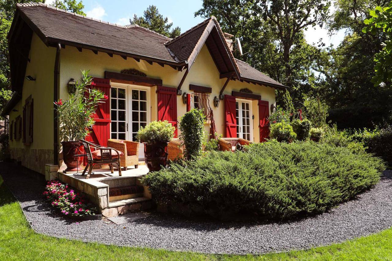 The Iflissen Pavilion - Luxury Villa in Lamorlaye, Oise
