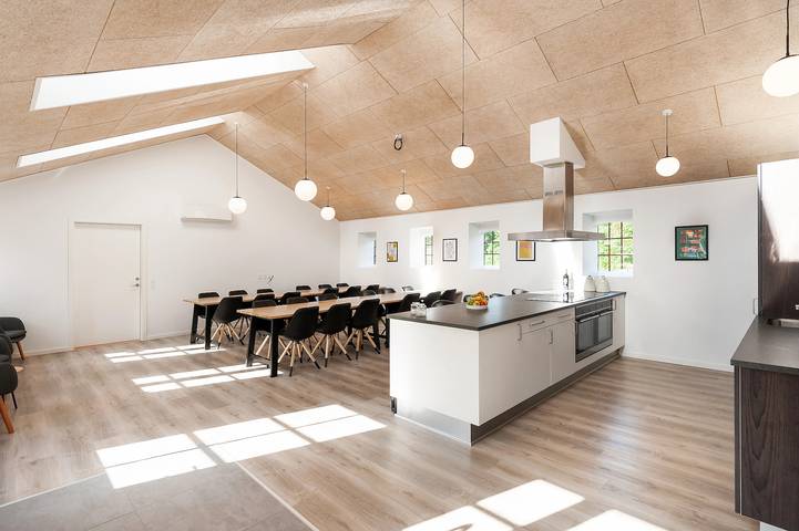 Bungalow für 22 Personen, mit Sauna und Terrasse sowie Balkon/Terrasse in Dänemark - 3