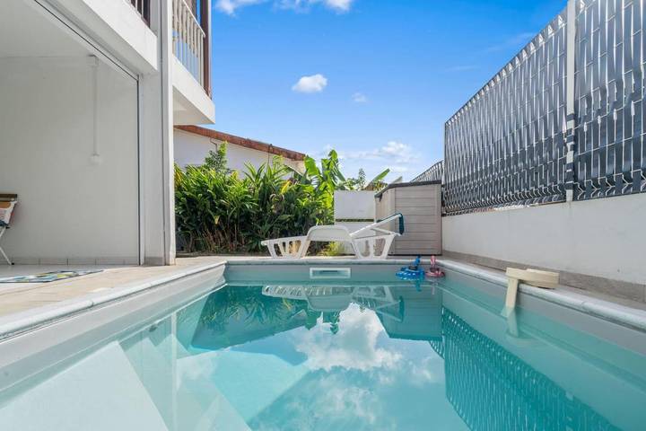 Villa pour 4 personnes, avec piscine et jardin