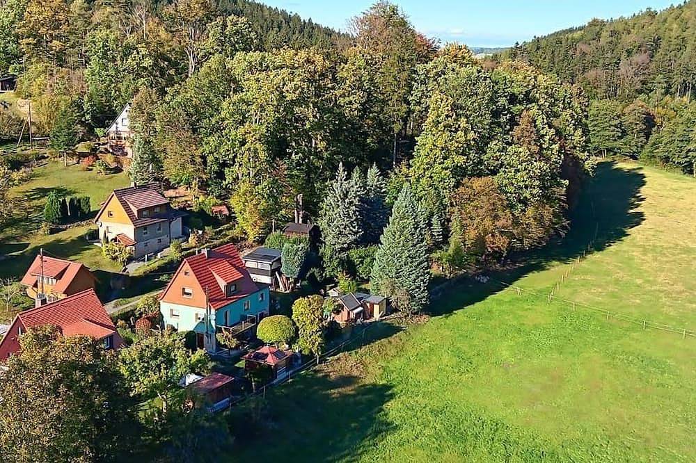 Ganze Wohnung, \"Haus am Südhang\" - Ferienhaus, 1 Schlafzimmer, 1 Schlafboden in Bad Gottleuba-Berggießhübel, Elbsandsteingebirge