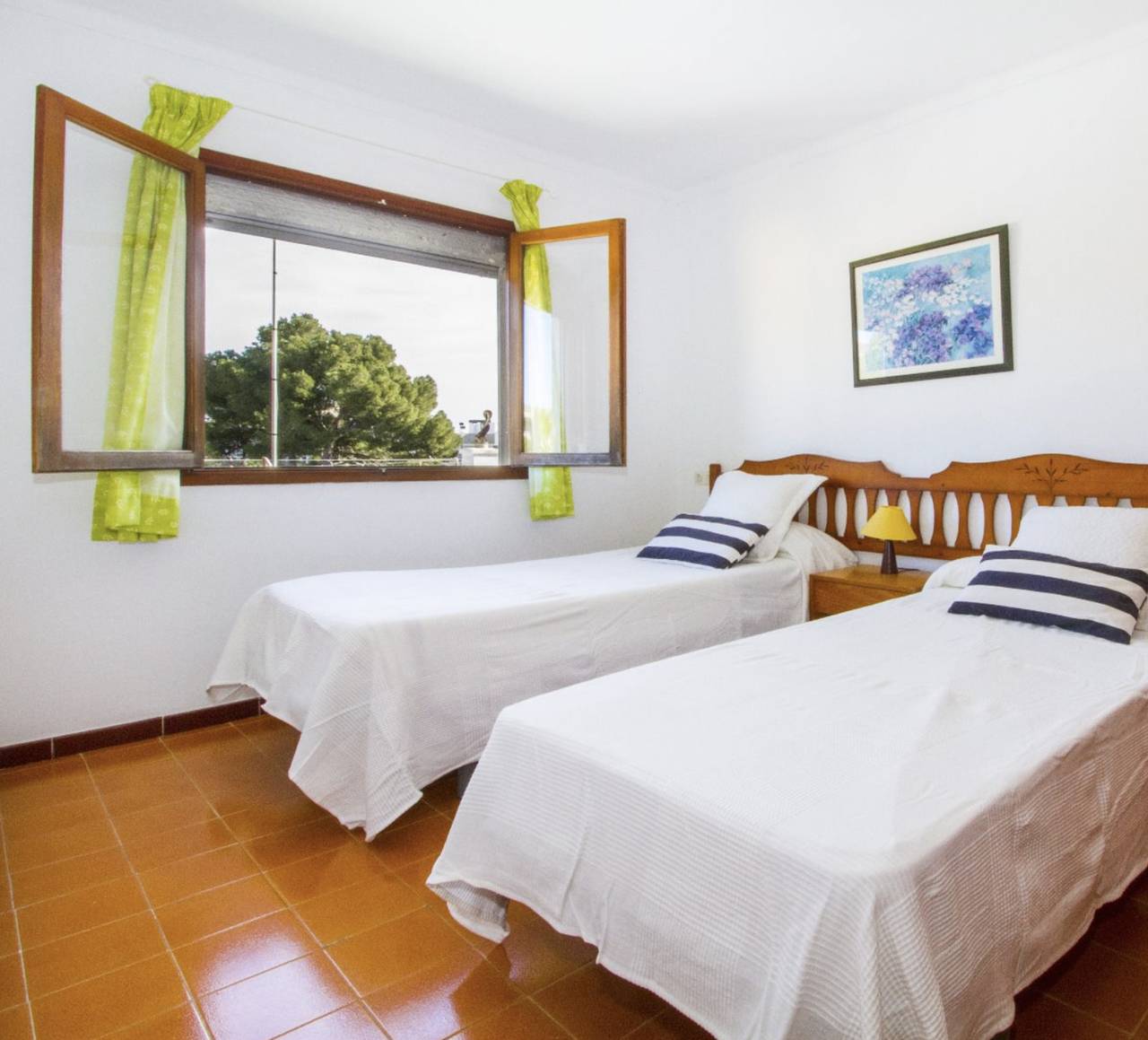 Entire apartment, Apartment Ponent with Mountain View, Balcony & Wi-Fi in Cala Ratjada, Capdepera