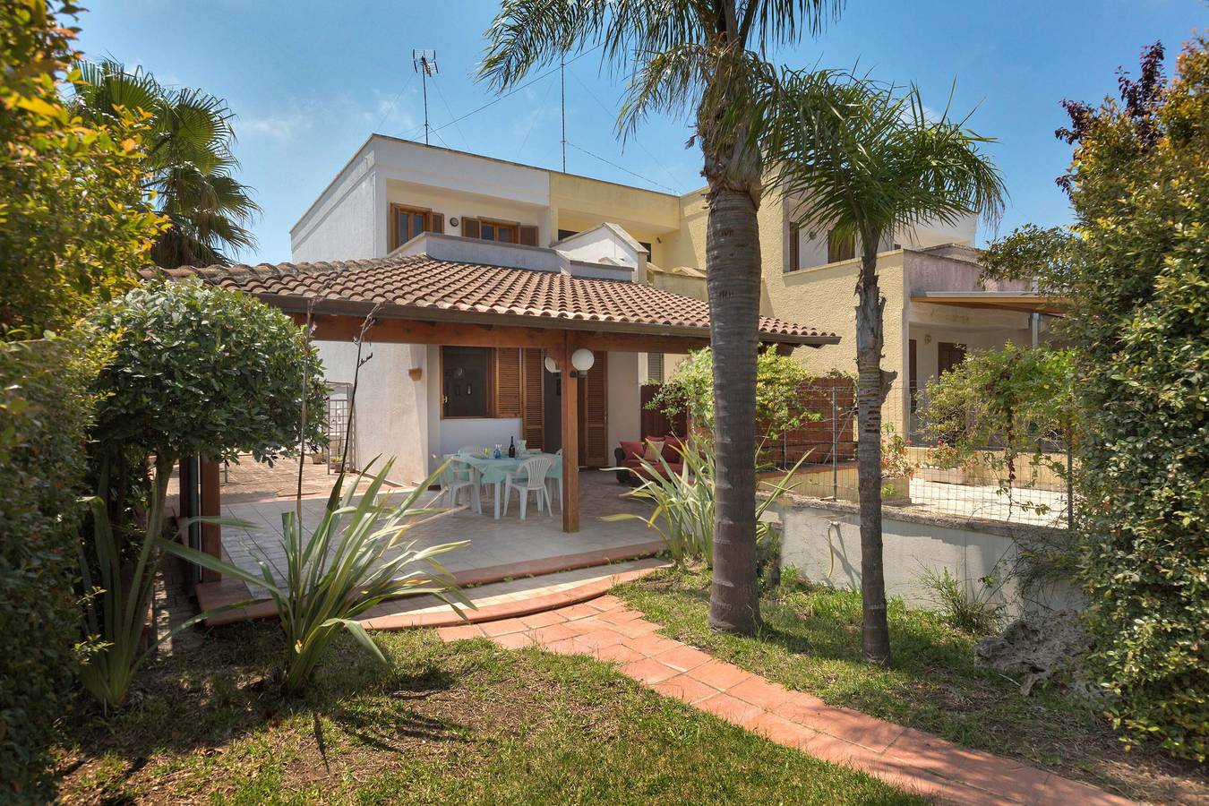 Villa Zen Garden by Barbarhouse in Torre Dell'orso, Provincia de Lecce