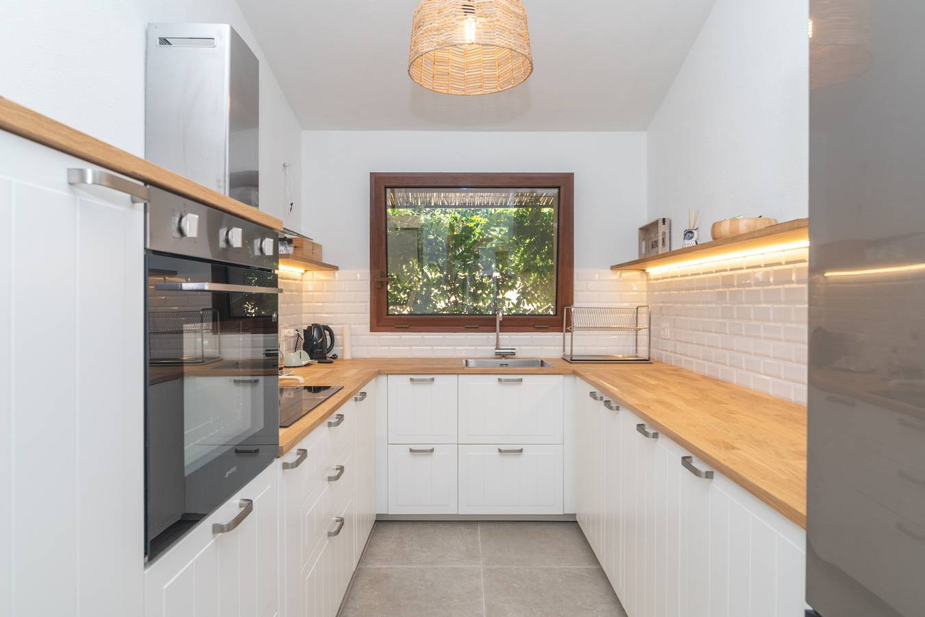 Hel lejlighed, Apartment 'Ponza' with Private Terrace, Private Garden and Air Conditioning in Case Peschiera-Lu Fraili, San Teodoro