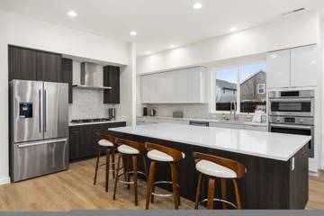 Vacation Rental for 10 Guests in Puget Sound, Picture 2