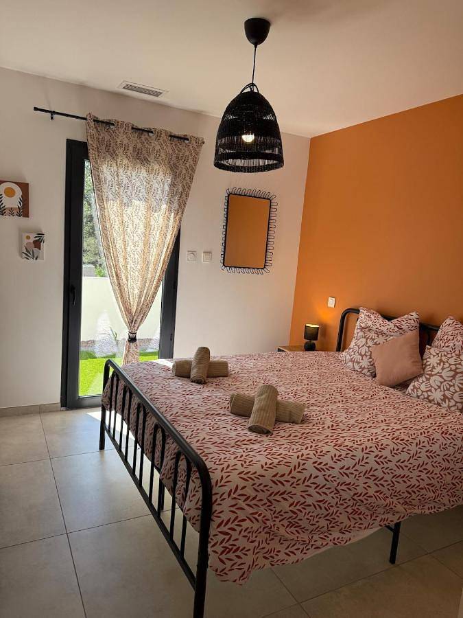 Location de vacances pour 11 personnes, avec jardin et piscine ainsi que terrasse et vue dans Golf Club (Carcassonne) - 3