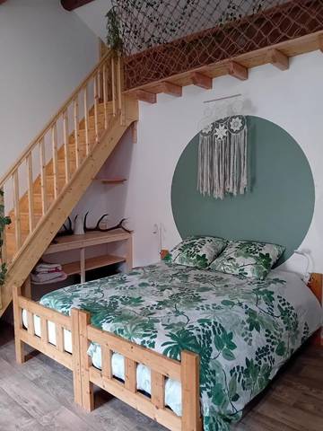 Gîte pour 8 personnes, avec vue et balcon à La Tour-sur-Orb