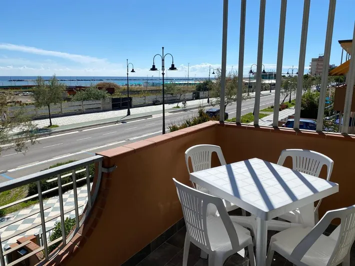 Appartamento vacanze per 3 persone, con panorama e giardino, adatto a famiglie con bambini - 1