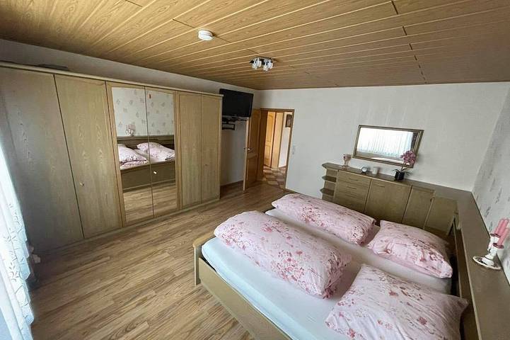 Ferienhaus für 6 Personen, mit Terrasse und Garten im Hunsrück - 3