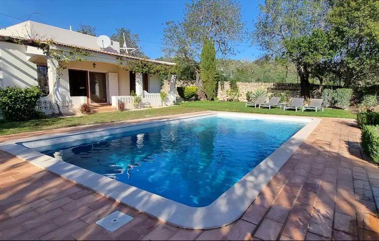 Villa 'Casa Florencia' mit Wlan und Klimaanlage in Loulé (São Sebastião), Faro Distrikt