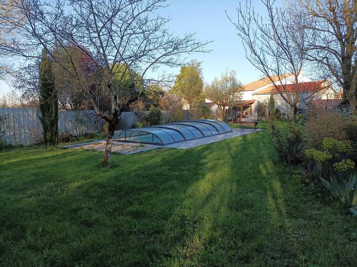 Gîte pour 6 personnes, avec jardin ainsi que piscine et terrasse dans Saint-Pierre-la-Noue - 4