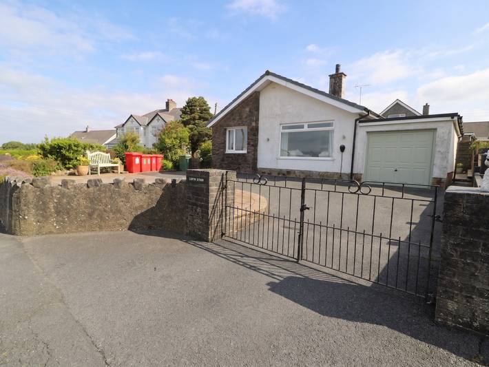 Cottage for 6 people in Benllech