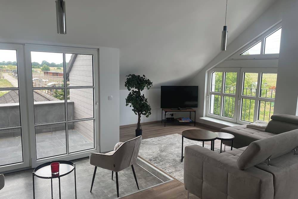 Ganze Wohnung, Geschmackvolle Wohnung mit Loft- Charakter am Stadtrand von Berlin in Glien, Ruppiner Seenland