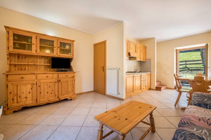 Entire apartment, Agriturismo 'Val D' Egoi App 2' with Mountain View, Shared Garden, and Wi-Fi in Tremosine, Garda Mountains