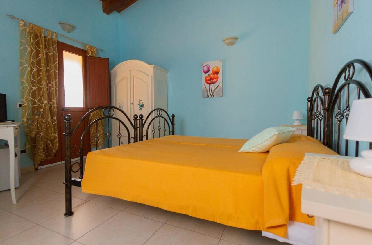 Double or Twin Room with Bathroom in San Vito, Cagliari Provinz