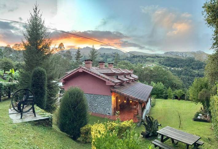 Casa rural para 5 personas, con vistas y jardín en Trasmiera