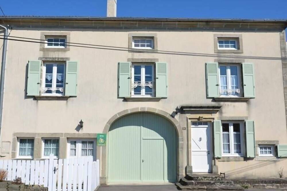 Gemütliches Ferienhaus mit Terrasse, Kinderparadies und nahe Thermalbad in Senaide, Neufchâteau (Frankreich)