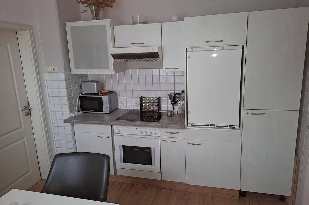 Ganze Wohnung, Ferienwohnung \"Schöne Aussicht\" mit großer Balkon-Terrasse in Nordenham, Wesermarsch