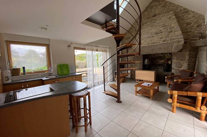 Gîte pour 4 personnes, avec jardin ainsi que piscine et jacuzzi à Plouarzel