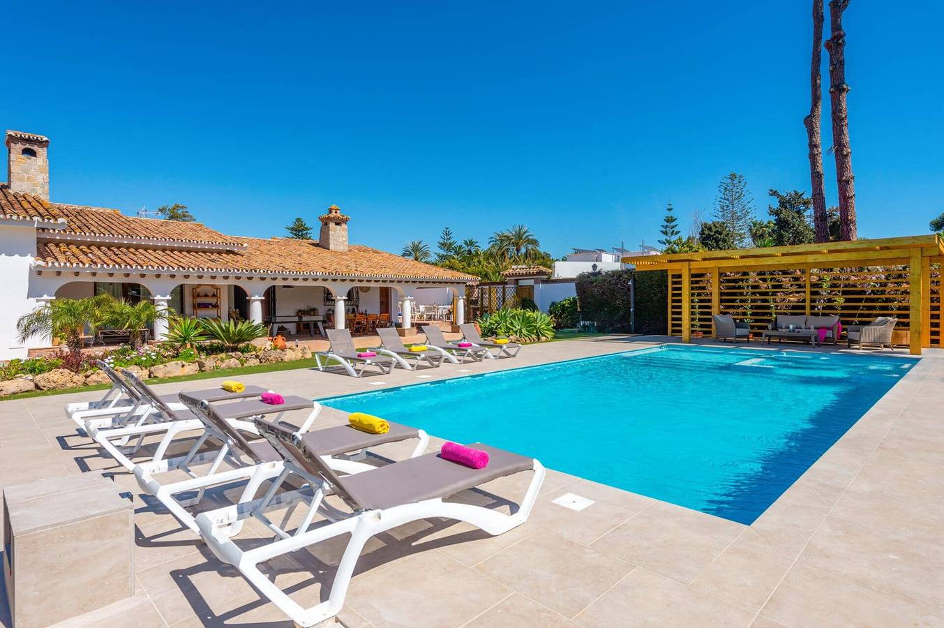 Villa pour 10 Personnes dans Playa de Casasola-Atalaya, Estepona