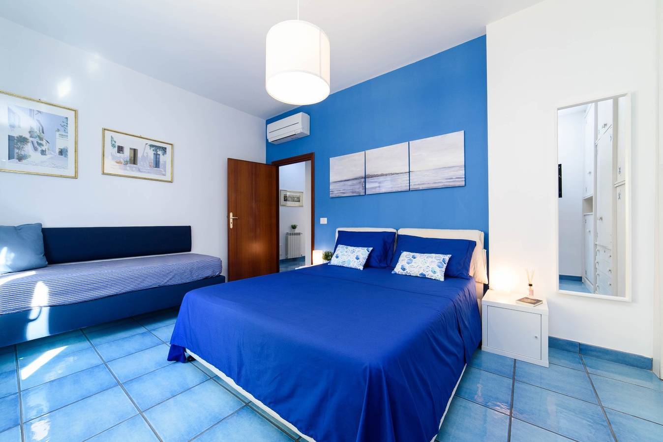 Appartement entier, Amore Rentals - Appartamento Sally con Terrazza e Vista Mare Parziale in Sorrento, Province de Naples