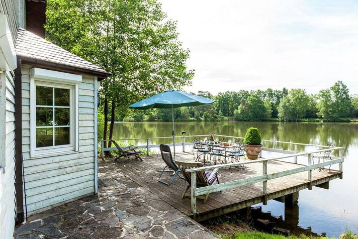 Gîte pour 10 personnes, avec vue sur le lac ainsi que vue et jardin, animaux acceptés dans Cul-des-Sarts - 3