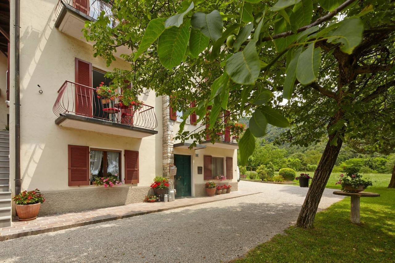 La Vecchia Latteria - B & B in Gardone Riviera, Garda Bergen
