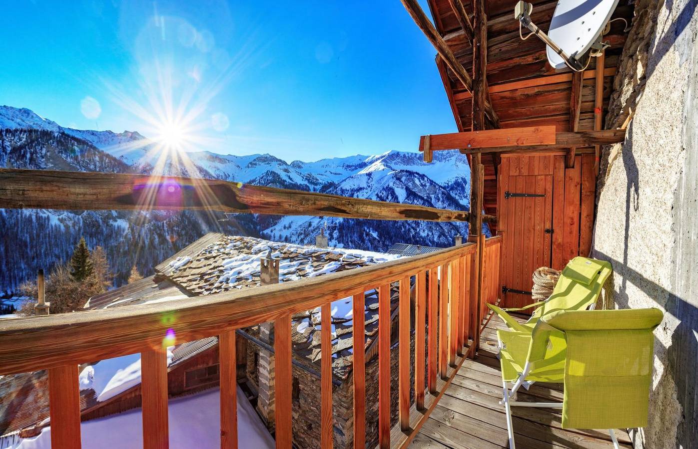 Apartamento entero, Apartamento 'L'Alpazen' con vistas a la montaña, balcón y Wi-Fi in Saint-Véran, Queyras