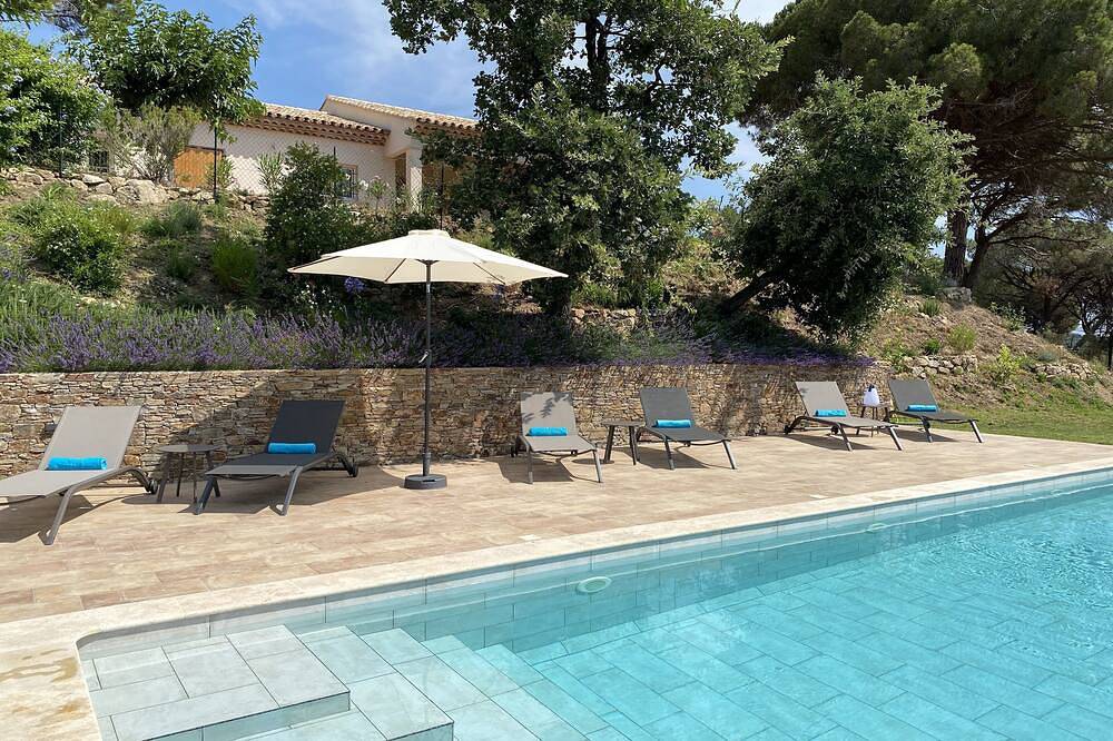 Villa Rose im Herzen des Hügels von Ramatuelle, großer gesicherter Swimmingpool in Ramatuelle, Mittelmeerküste (Frankreich)