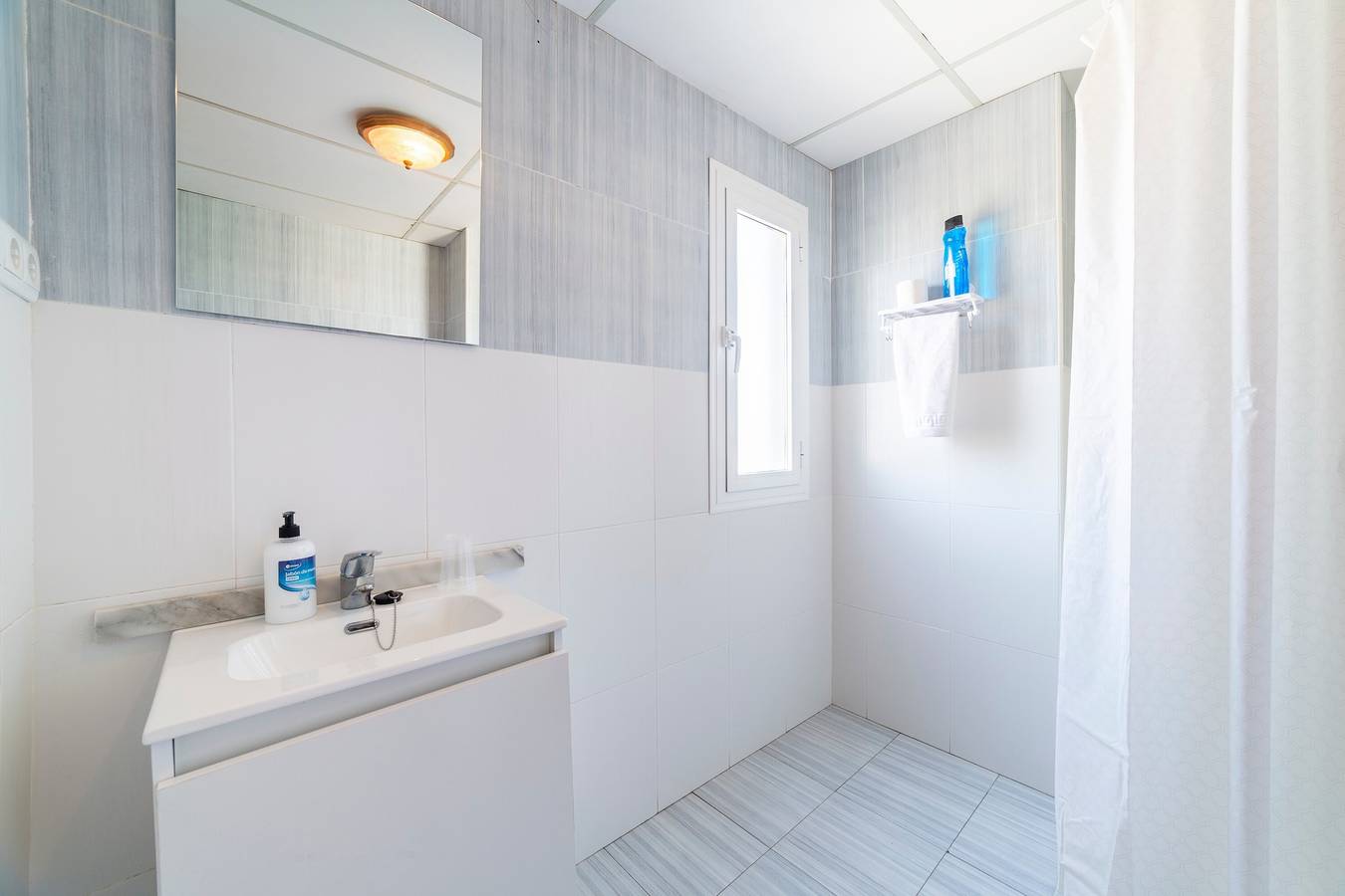 Room 'Doble 12' with Wi-Fi and Air Conditioning in Roquetas de Mar, Costa de Almería