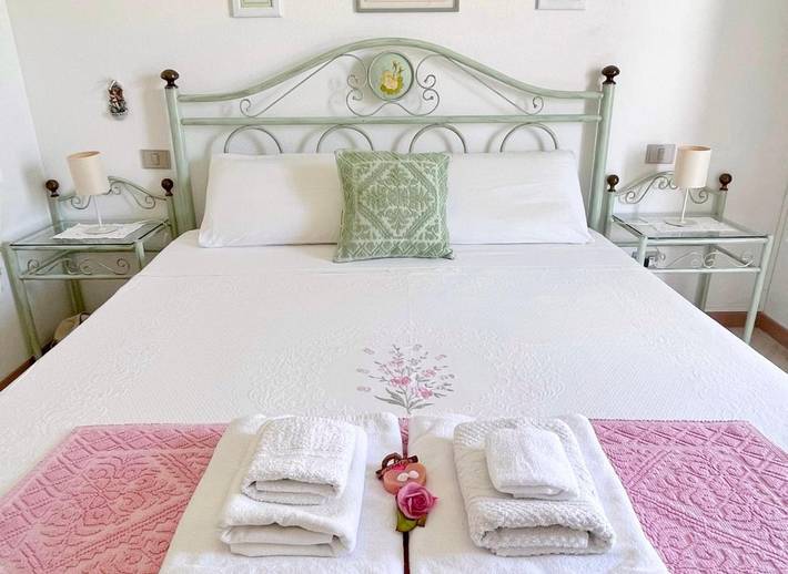 Maison d’hôte pour 2 personnes, avec jardin et terrasse, animaux acceptés à Budoni - 2