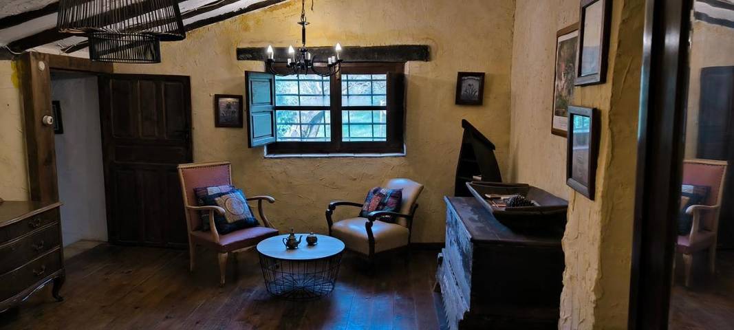 Casa rural para 8 personas, con vistas además de jardín y piscina, Familias con niños en Sierras del Segura - 3