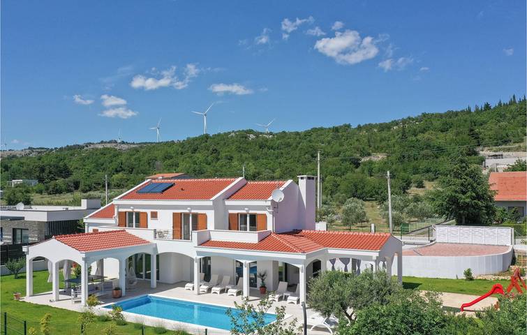 Charmante 200 m² große Ferienwohnung mit Pool in der Nähe des Flusses Cetina – WLAN & Parkplatz in Šestanovac, Makarska Riviera