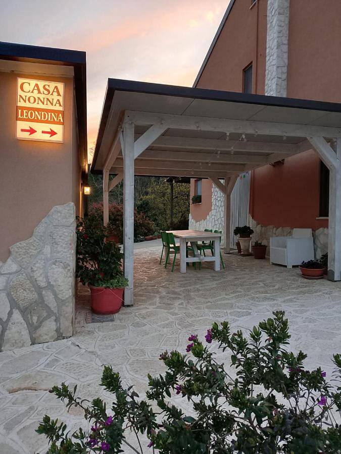 Appartamento per 3 persone, con Terrazza e Giardino nonché Piscina e Panorama a Spoltore