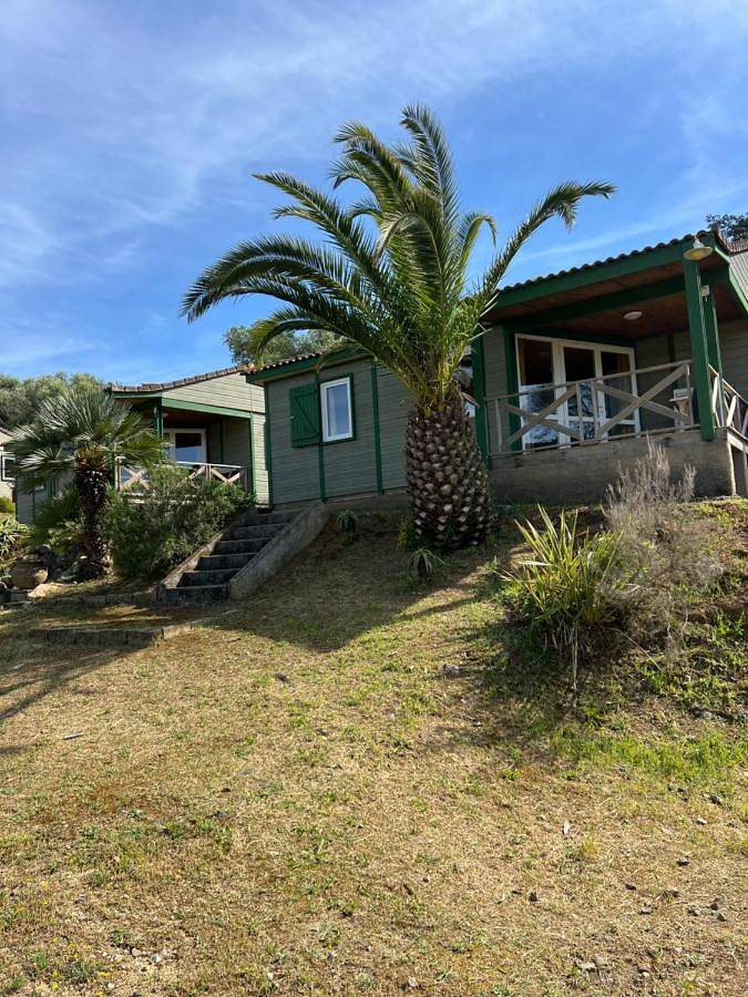 Location de vacances pour 5 personnes, avec jardin ainsi que terrasse et vue à Belvédère-Campomoro - 4