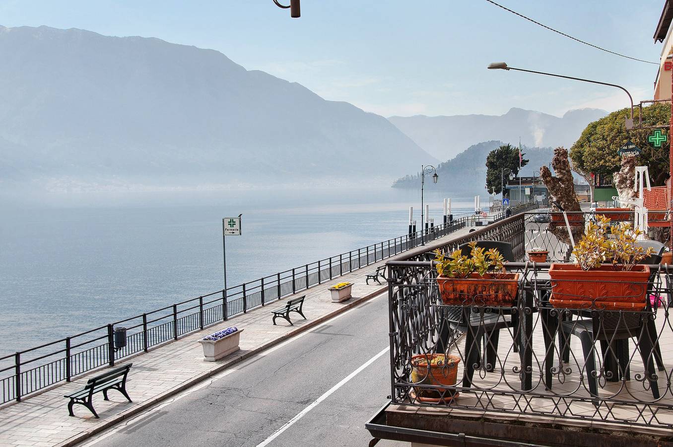 Appartement entier, Appartement "Helvetia" sur le lac de Côme avec vue sur le lac, Wi-Fi et terrasse in Tremezzo, Région de Tremezzina