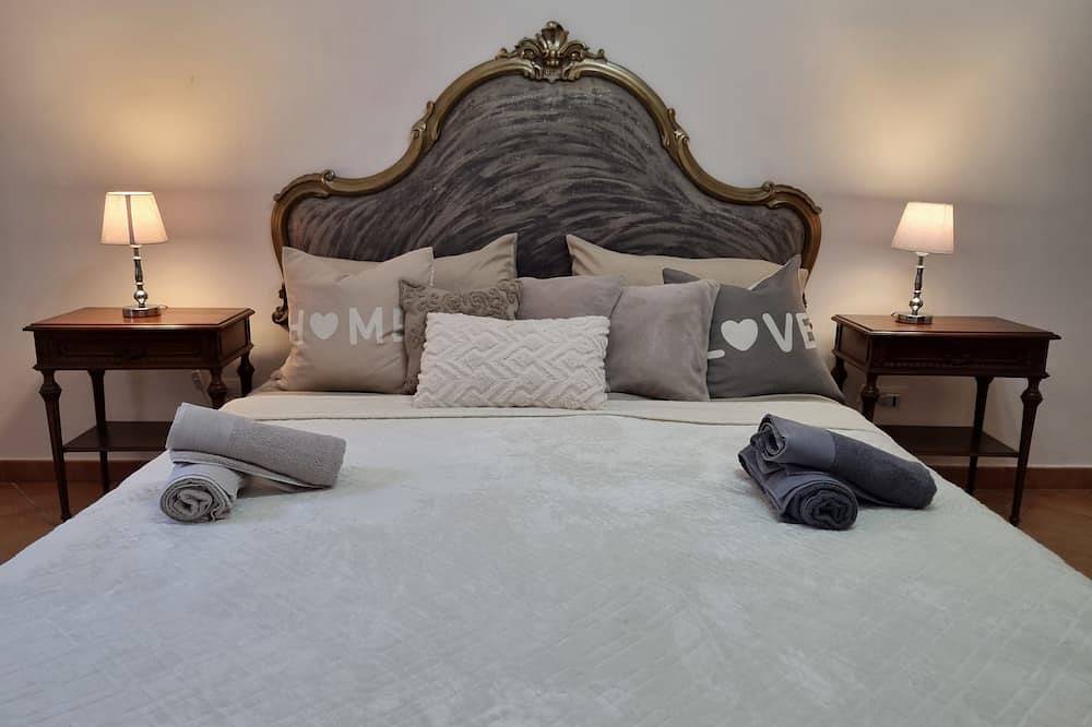 Entire apartment, Appartamento per Famiglie nel Centro, a 4 Minuti dal Castello Medievale in Bracciano, Lake Bracciano