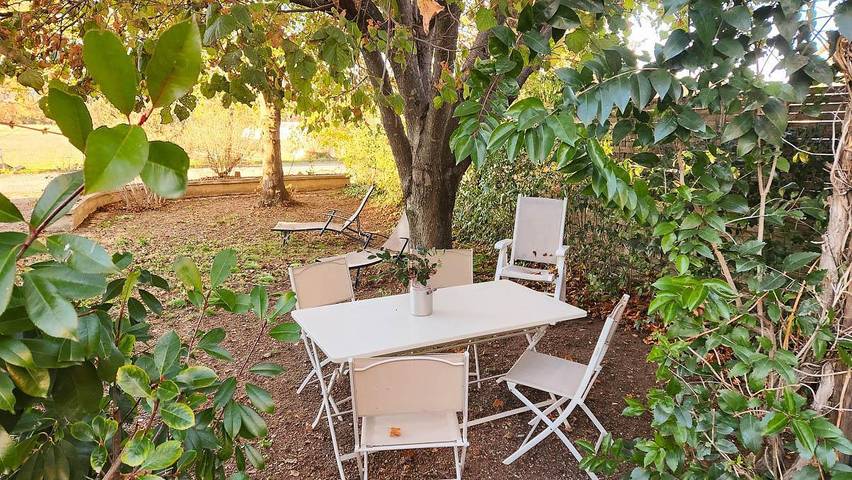 Gîte pour 4 personnes, avec Terrasse ainsi que Jardin et Vue