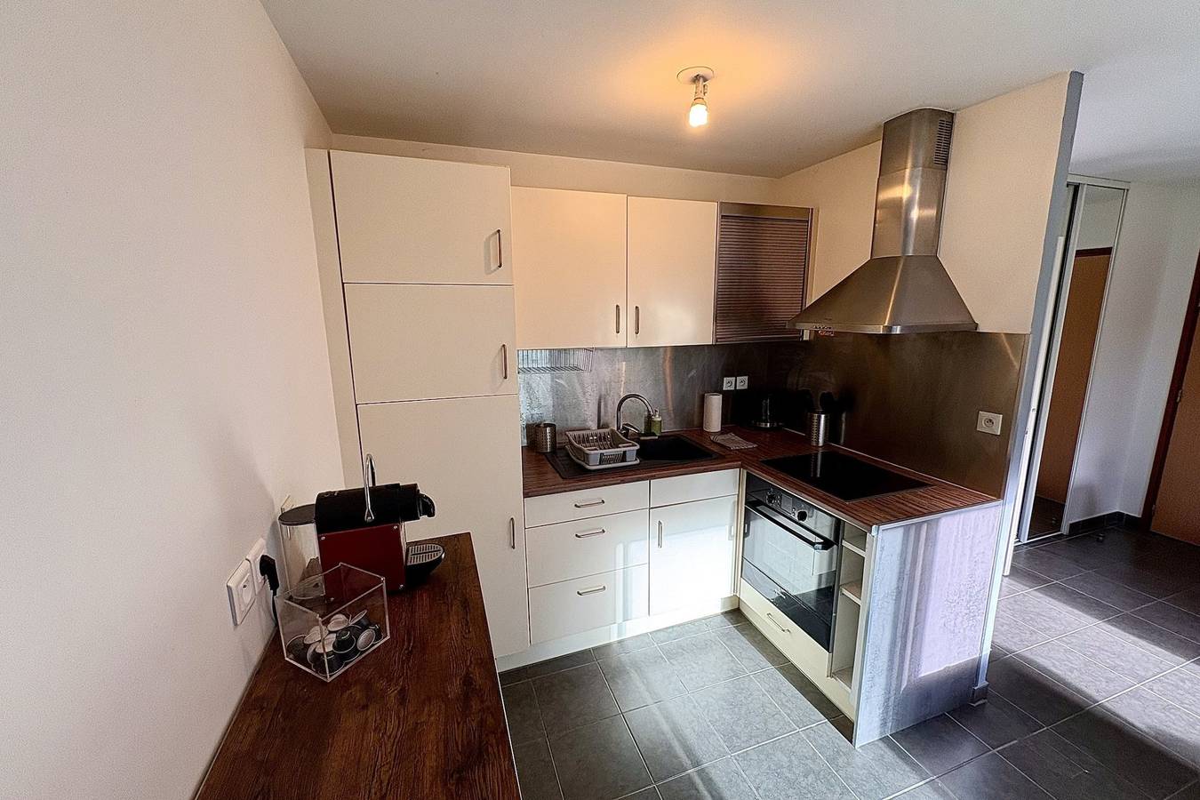 Appartement entier, Lumineux T3 avec Terrasse au Cœur de Nantes in Nantes, Région de Nantes