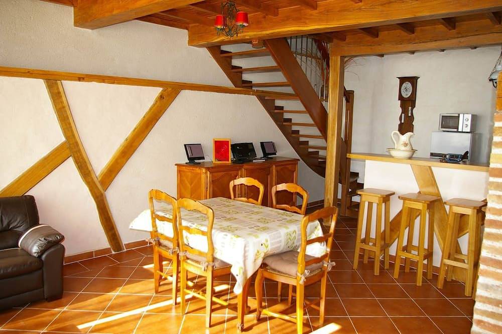 Gîte Bois et Senteurs – Meublé de tourisme avec piscine  dans le Tarn et Garonne in Lafrançaise, Quercy