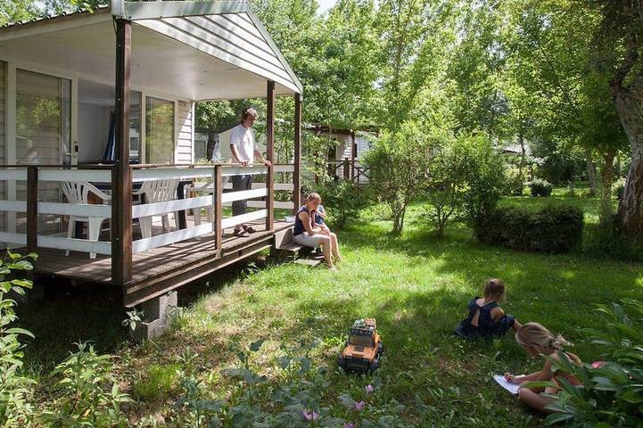 Mobil home pour 5 personnes à Monplaisant
