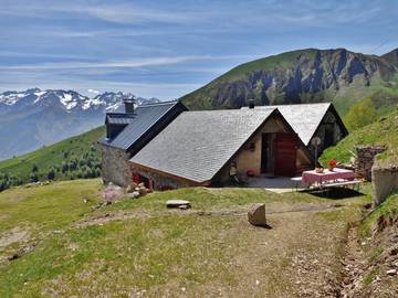 Gîte pour 5 personnes, avec terrasse dans les Hautes-Pyrénées