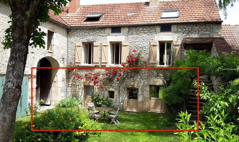 Location de vacances pour 3 personnes, avec Jardin à Pleur