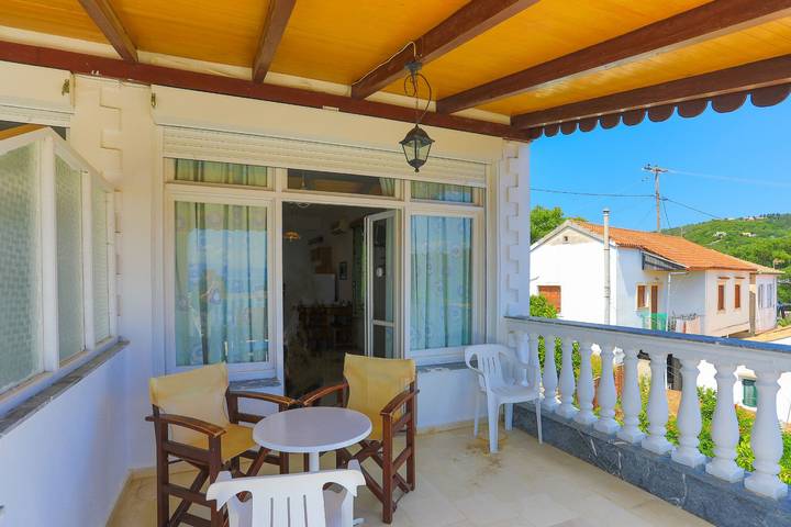 Gîte pour 3 personnes, avec Balcon ainsi que Terrasse et Vue dans Paxos - 4