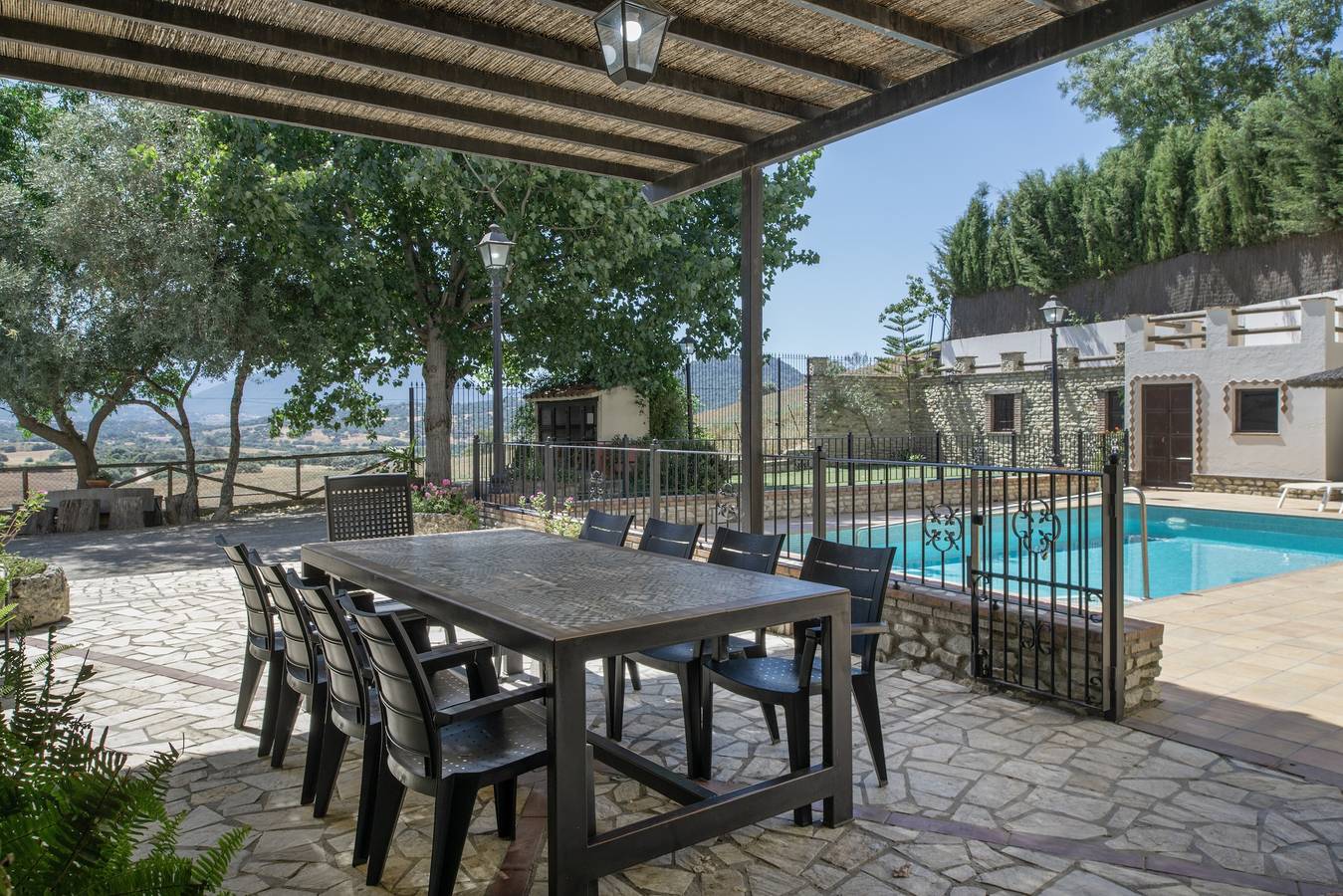 Country House 'Las Provincias' with Mountain View, Wi-Fi and Air Conditioning in Prado del Rey, White Villages