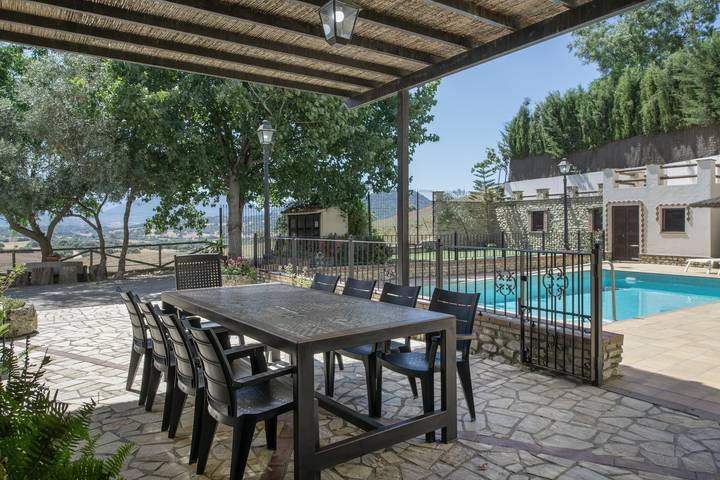Casa rural para 28 personas, con Jardín en Andalucía - 3