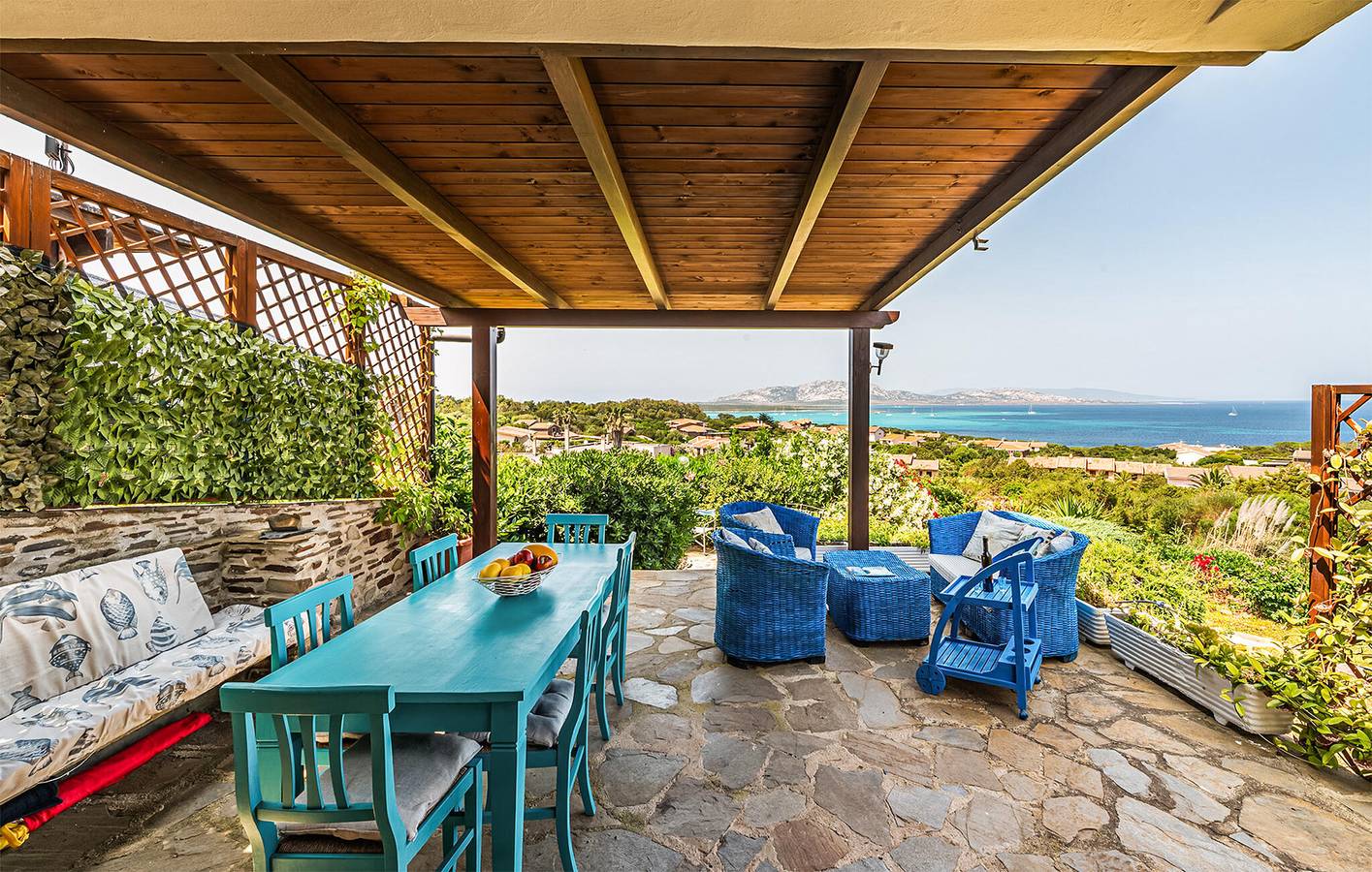 Une oasis en bord de mer : appartement lumineux avec terrasse, Wi-Fi et parking in Stintino, Nurra