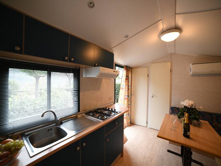 Camping pour 2 personnes, avec terrasse ainsi que sauna et piscine, animaux acceptés dans Ligurie - 4