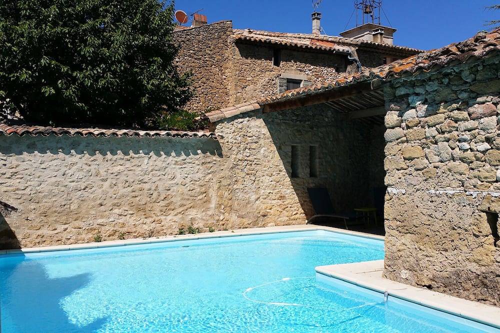 Charmanter Schafstall wenige Minuten von Lourmarin entfernt mit Swimmingpool und Klimaanlage in Puyvert, Regionaler Naturpark Luberon