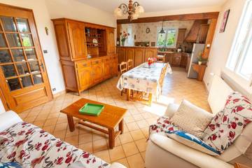 Gîte pour 4 personnes, avec jardin à Le Recoux